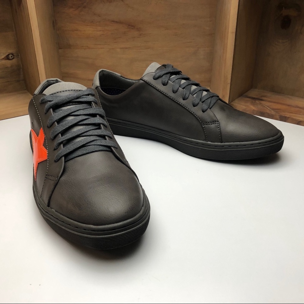 Madden Dangr Sneakers